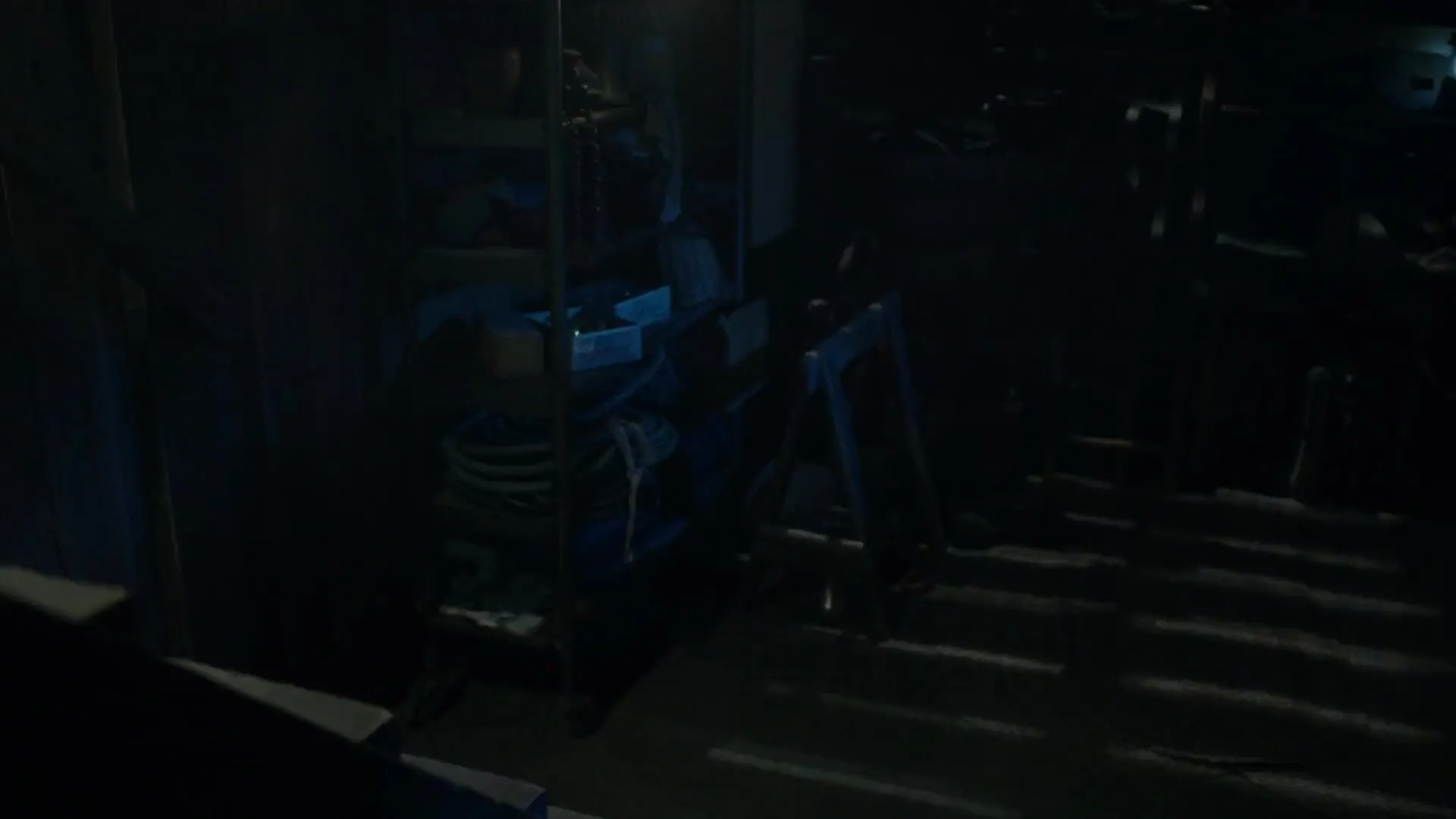 E8.Alien Dinner Party
