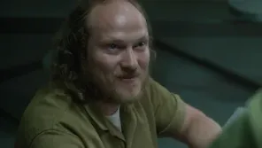 Cena do episódio 10 de Distrito Selvagem