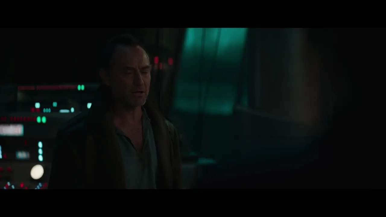 E8