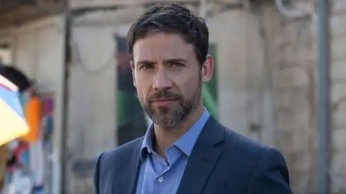 E2