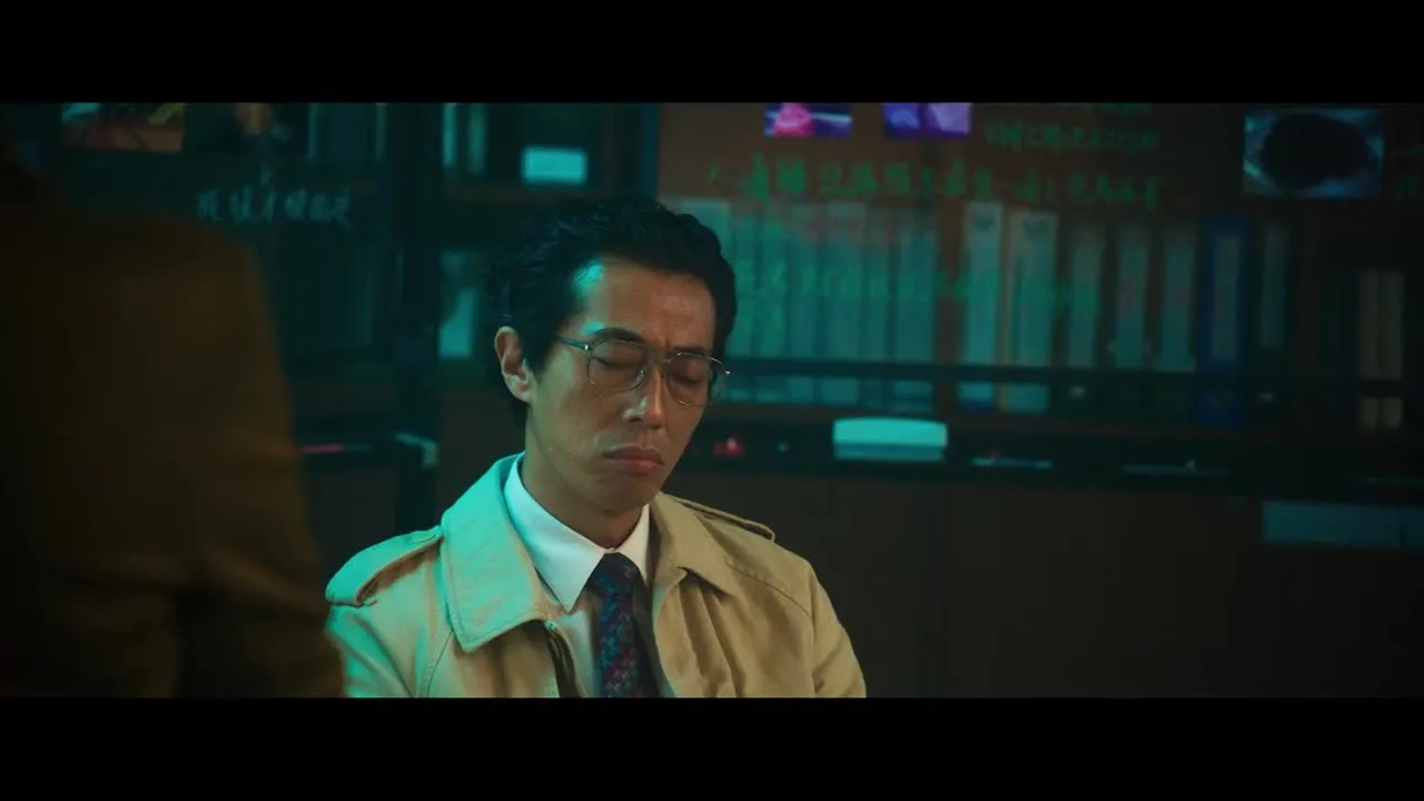 E4