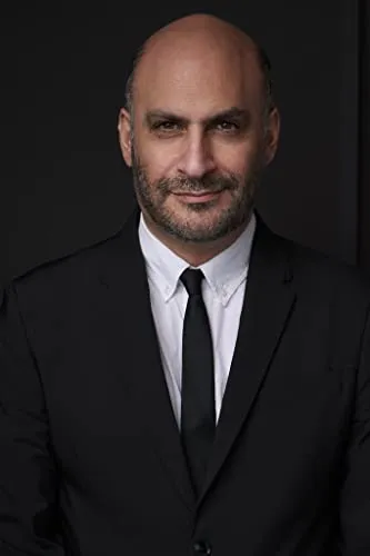 Michael Benyaer