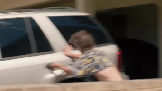E9