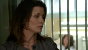 Cena do episódio 6 de Sangue Azul