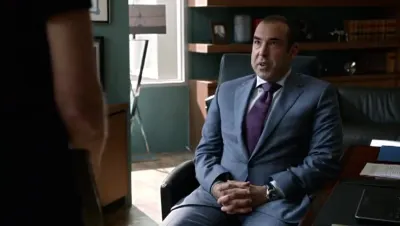 Suits-E11