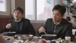 Cena do episódio 16 de Guerra de Promotores