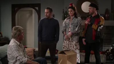 Life in Pieces: Uma Grande Família. Quatro Pequenas Histórias.-E11.Clean Pens Grandma Guys