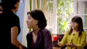 Cena do episódio 6 de Louco Por Elas