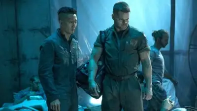The Expanse-E10