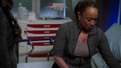 Chicago Med: Atendimento de Emergência-E13.What a Tangled Web We Weave