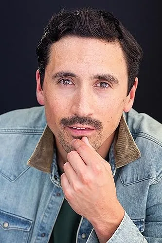 Robert Moris Castillo