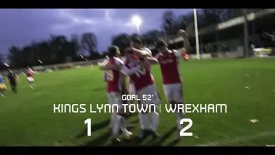 Bem-vindos ao Wrexham-E11.Sack the Gaffer