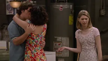 That '90s Show-E3.Protetor labial