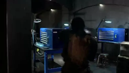 E23