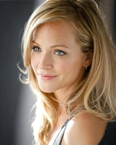 Amanda Clayton