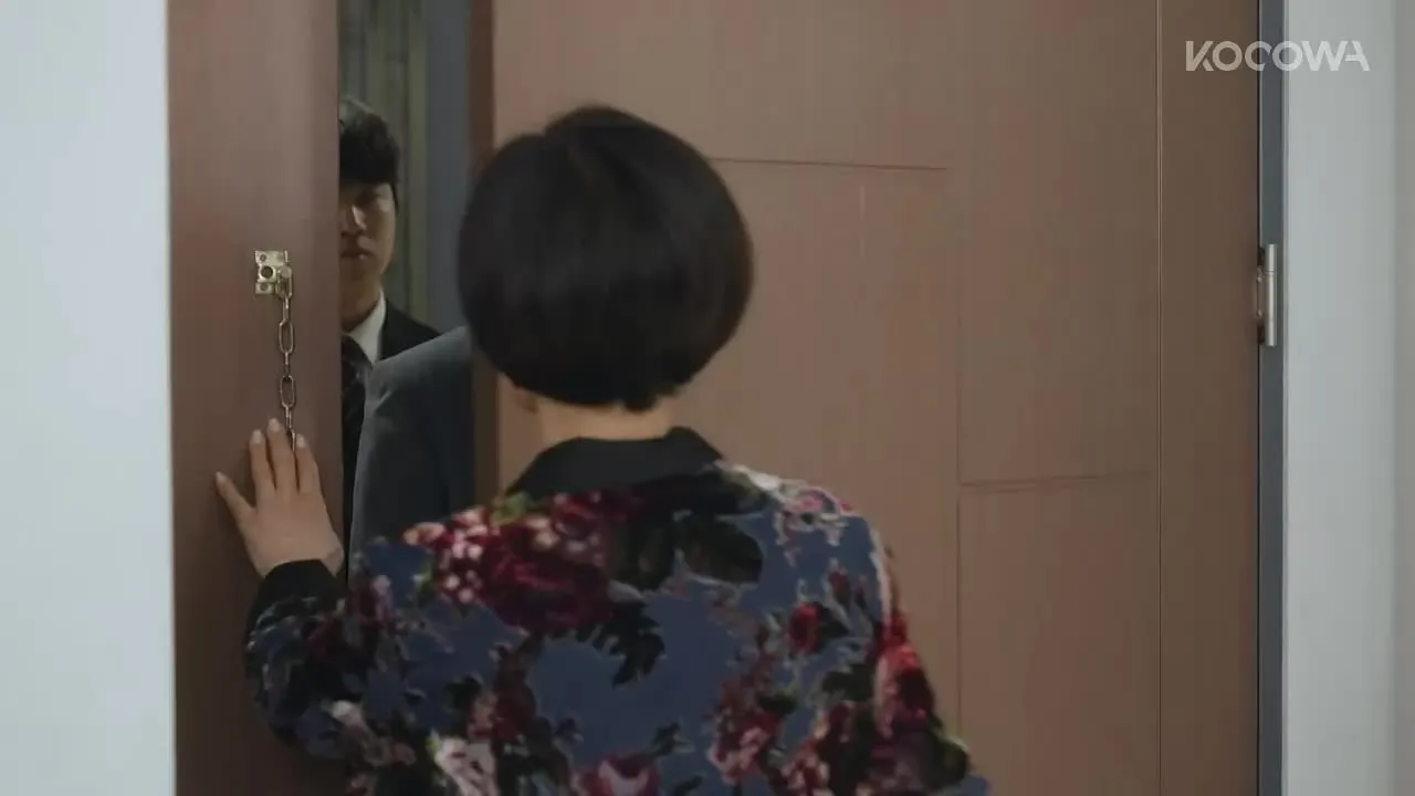 E30