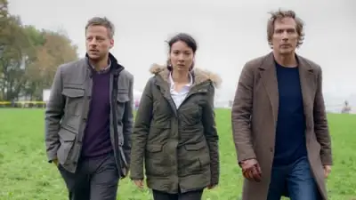 Crossing Lines-E1
