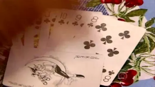 E16