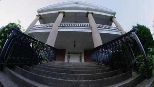 E6.Dancing with the Dead