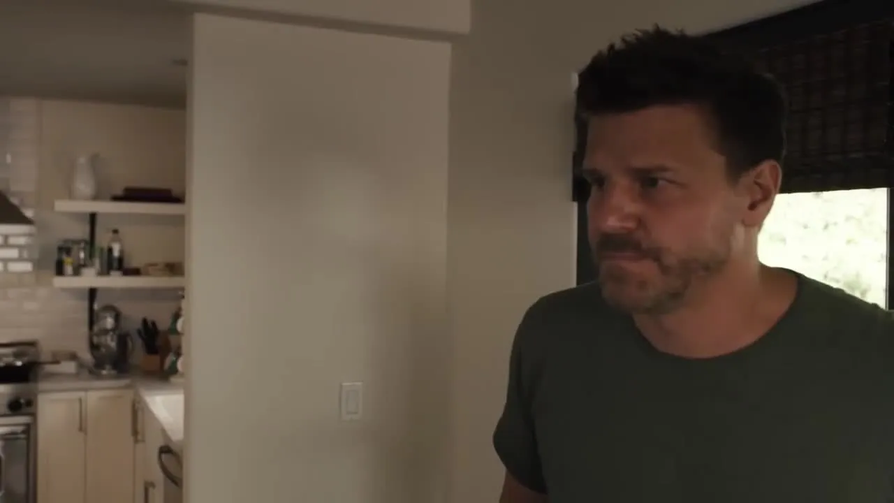 E3
