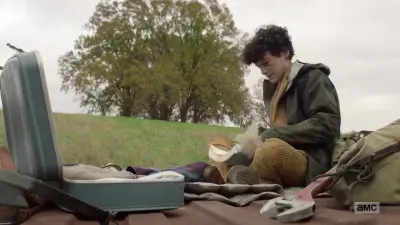 The Walking Dead: Um Novo Universo-E9.The Deepest Cut