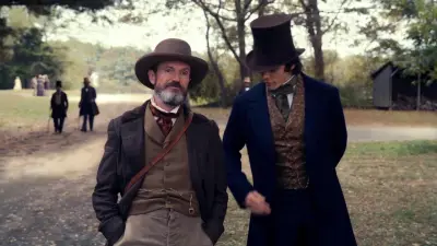 Dickinson-E4.The Daisy follows soft the Sun