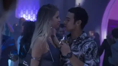 E3