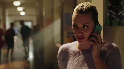 Riverdale-E3.Chapter Sixty: Dog Day Afternoon