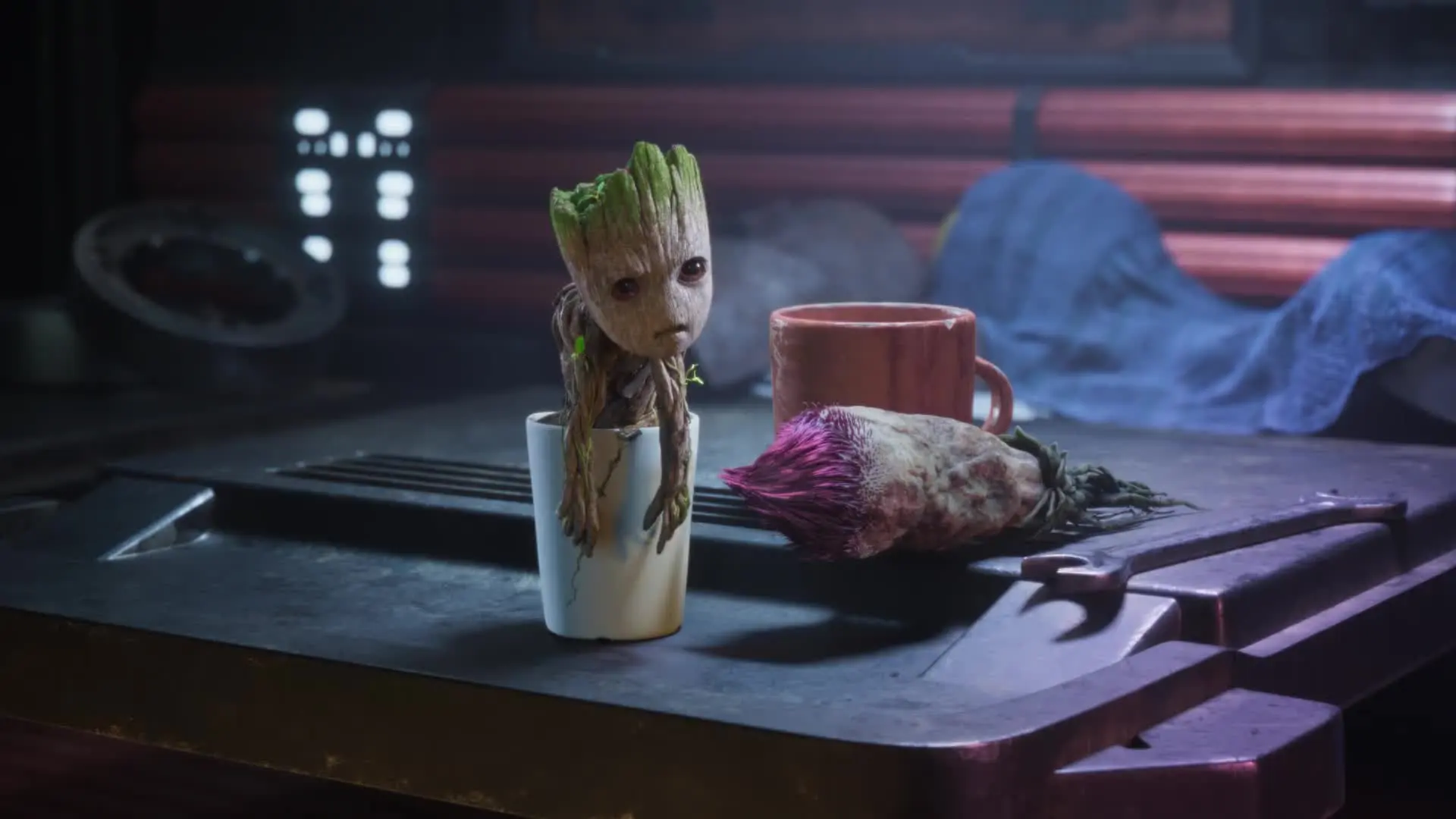 E1.Groot's First Steps