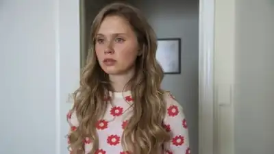 E8