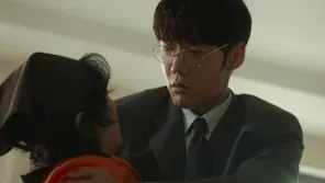Cena do episódio 2 de Miss Night and Day