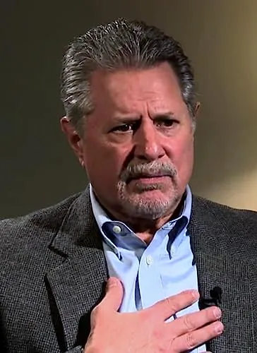 Robert Aguirre