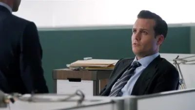 Suits-E2