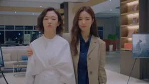 Cena do episódio 1 de Na Direção do Amor