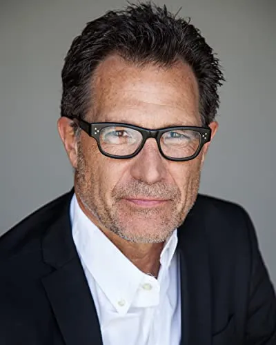 Michael Cummings