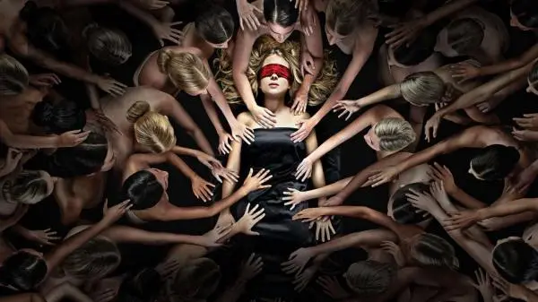 Movie Poster: Escapando da Seita Nxivm: A Luta de uma Mãe para Salvar a Filha