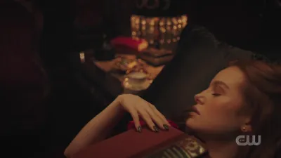 Riverdale-E8.Chapter One Hundred and Three: The Town