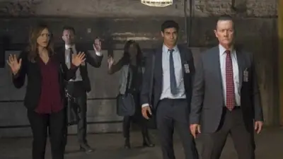 Scorpion: Serviço de Inteligência-E9
