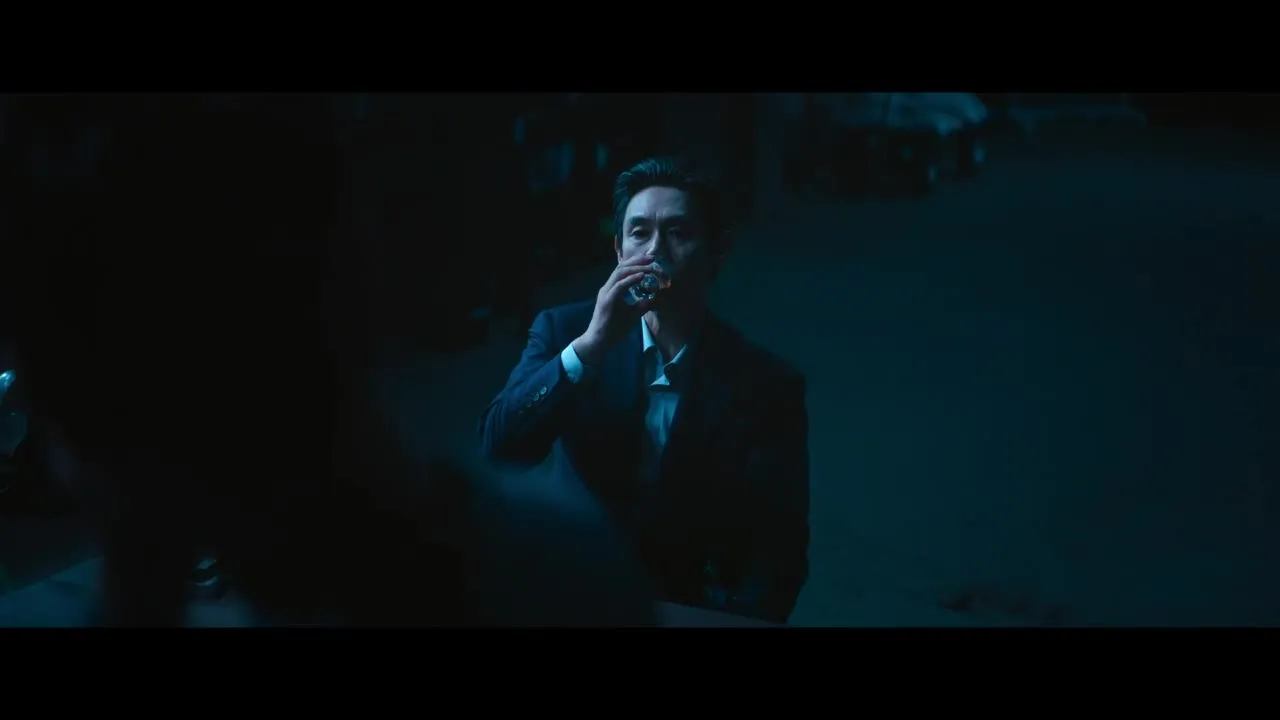 E8