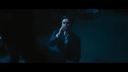 E8