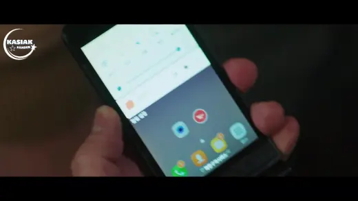 E8
