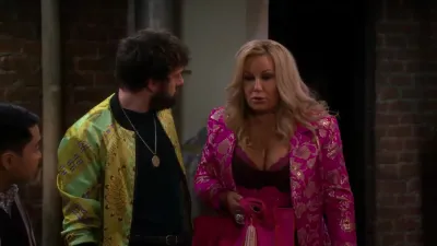 Duas Garotas em Apuros-E5