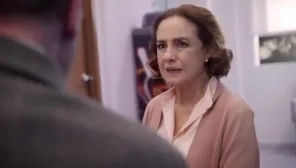 Cena do episódio 15 de Quem Segura a Minha Família?