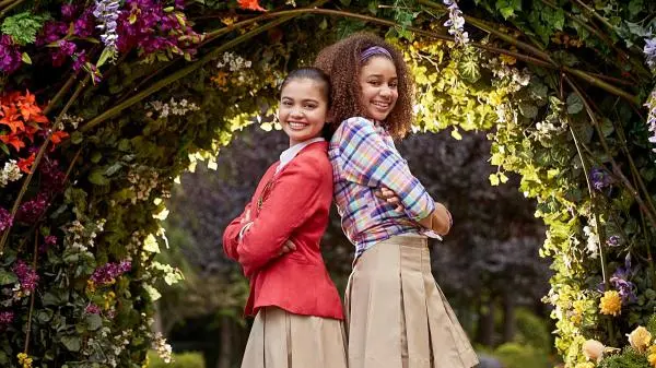 Movie Poster: Upside-Down Magic: Escola de Magia