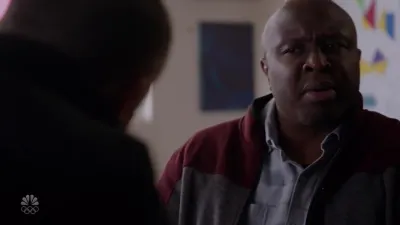 Chicago P.D.: Distrito 21-E17.Before the Fall