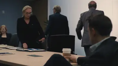 Succession-E6.Living+
