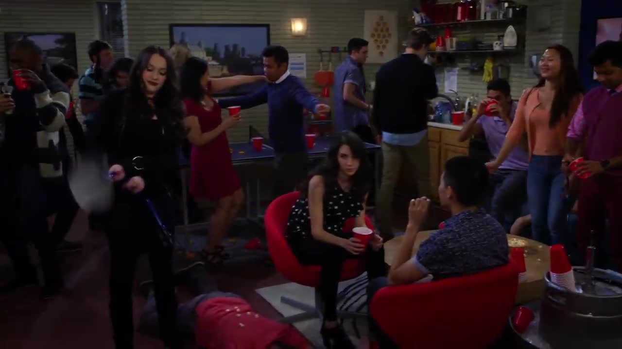 Duas Garotas em Apuros Episódio 5