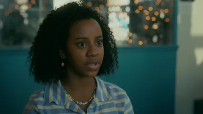 Paper Girls-E7.Some Kind of Burping Trash Hole