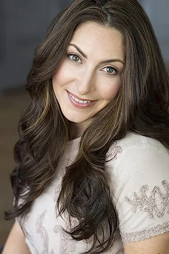 Tara Macri
