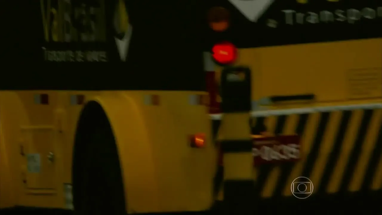 E1
